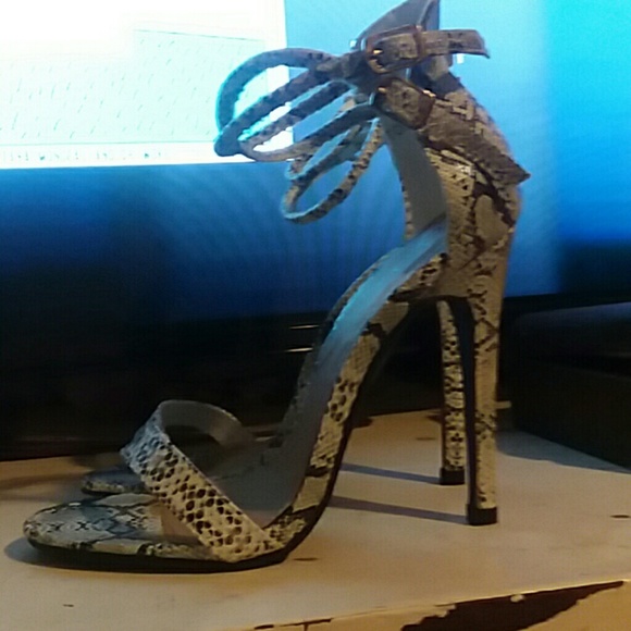 High heels - Picture 4 of 4